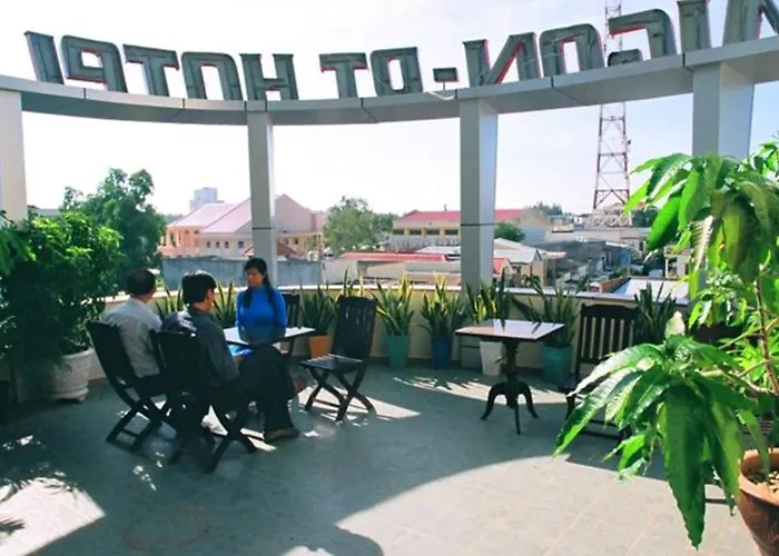 Saigon Pt Khách sạn 2*